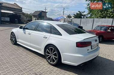 Седан Audi A6 2015 в 