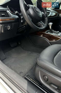 Седан Audi A6 2014 в 