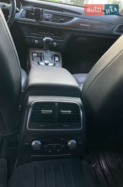 Седан Audi A6 2014 в 