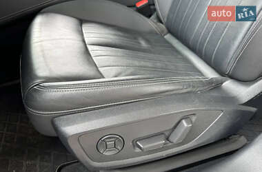 Седан Audi A6 2019 в 