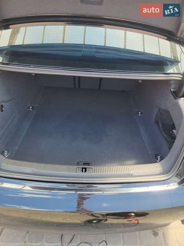 Седан Audi A6 2013 в Рівному