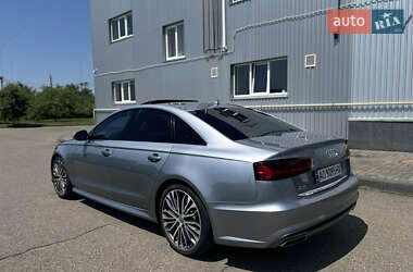 Седан Audi A6 2015 в 