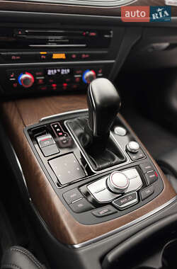 Седан Audi A6 2015 в 