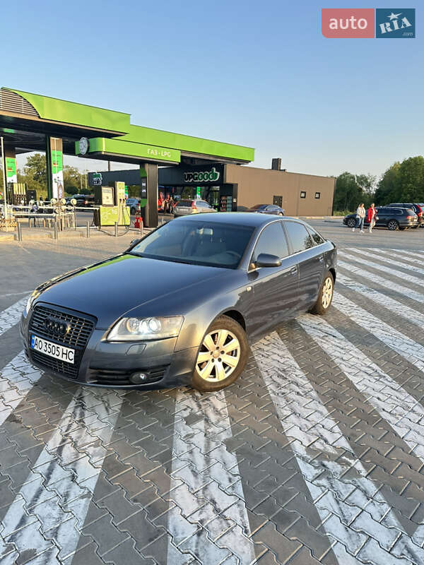 Седан Audi A6 2004 в Стрые