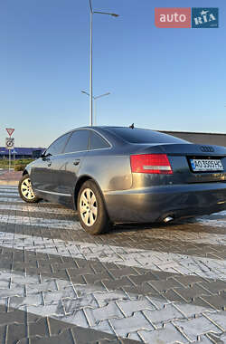 Седан Audi A6 2004 в 