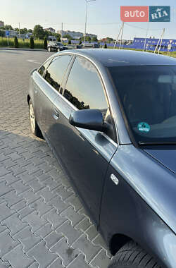 Седан Audi A6 2004 в 