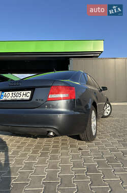 Седан Audi A6 2004 в 