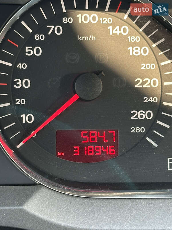 Седан Audi A6 2004 в Стрые