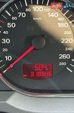 Седан Audi A6 2004 в 