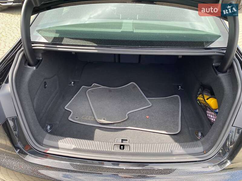 Седан Audi A6 2015 в Львове