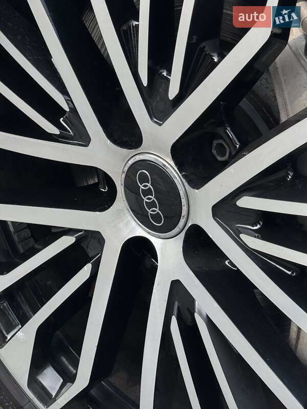 Седан Audi A6 2016 в Киеве