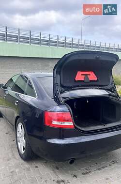 Седан Audi A6 2004 в 