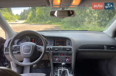 Седан Audi A6 2004 в 