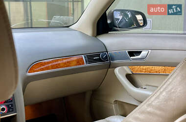 Седан Audi A6 2004 в 