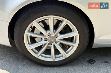 Седан Audi A6 2010 в 