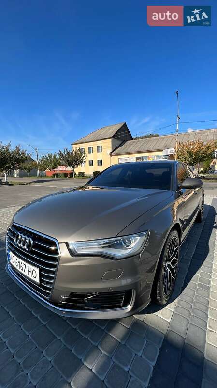 Седан Audi A6 2012 в 