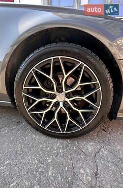 Седан Audi A6 2012 в 