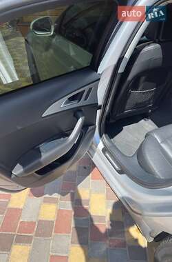 Седан Audi A6 2012 в 