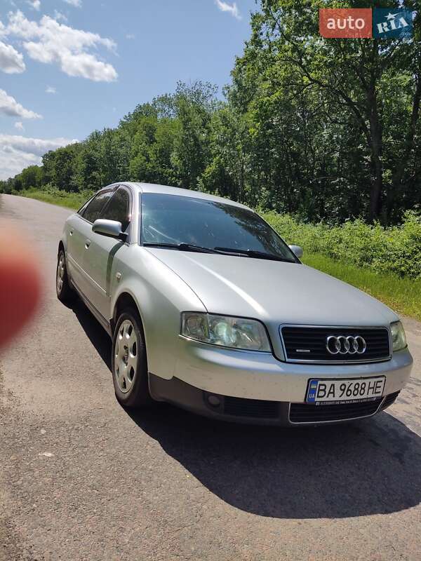 Седан Audi A6 2004 в 