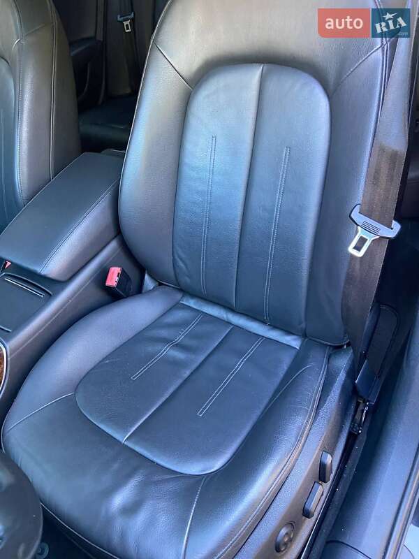 Седан Audi A6 2013 в Луцке