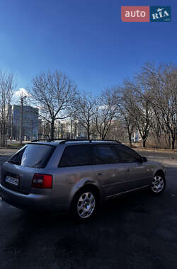 Универсал Audi A6 2004 в 