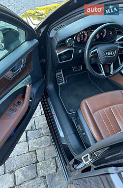 Седан Audi A6 2019 в 