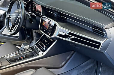 Седан Audi A6 2019 в 