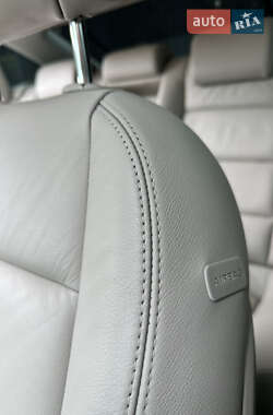 Седан Audi A6 2010 в 
