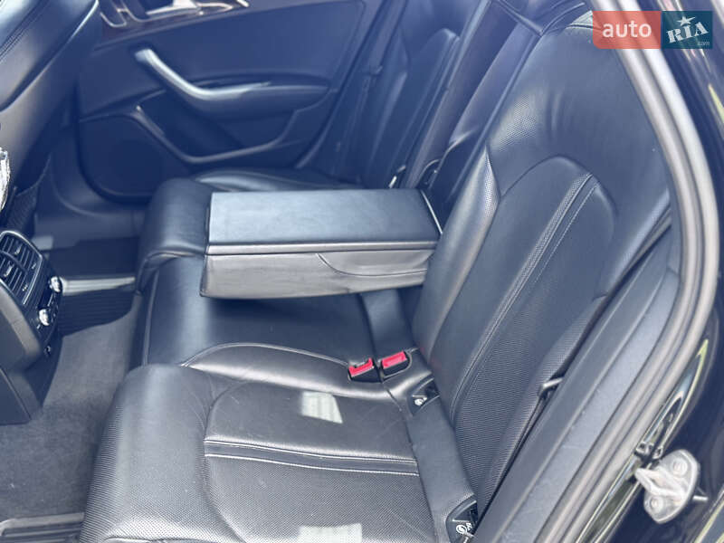 Седан Audi A6 2011 в Краснограде