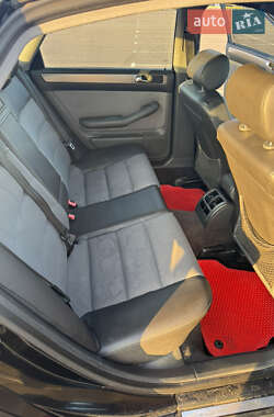 Универсал Audi A6 2000 в 