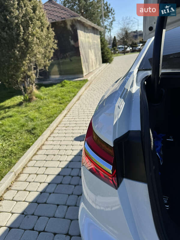 Седан Audi A6 2019 в Яворове