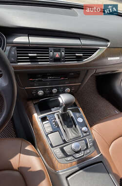 Седан Audi A6 2013 в 