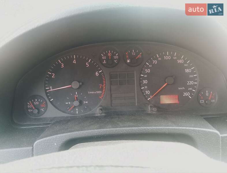 Седан Audi A6 1998 в Радивилове