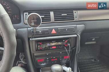 Универсал Audi A6 1998 в 