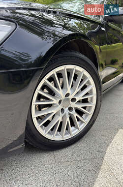 Седан Audi A6 2013 в 