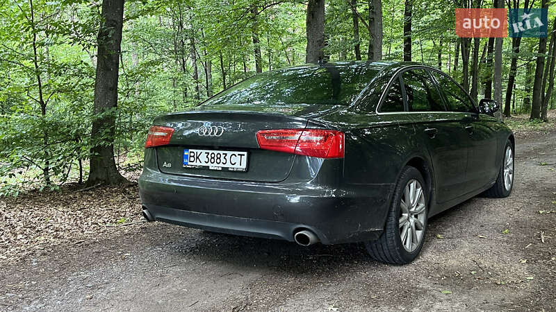 Седан Audi A6 2013 в Рокитном