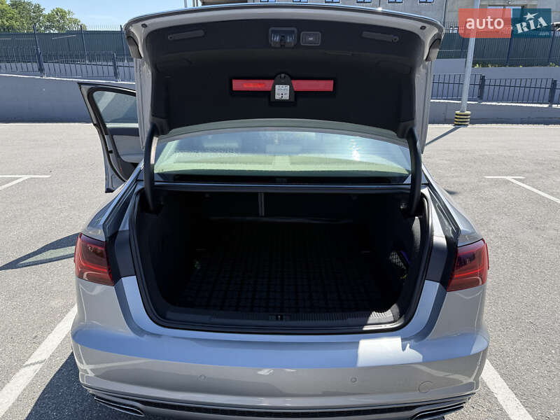 Седан Audi A6 2015 в Полтаве