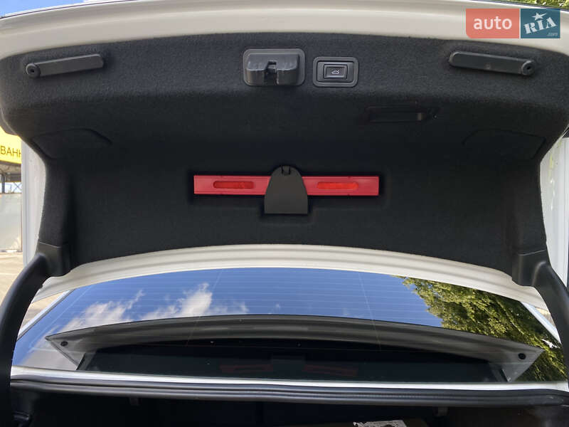 Седан Audi A6 2015 в Луцьку