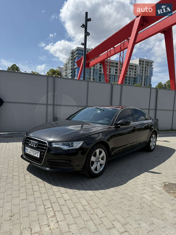 Седан Audi A6 2012 в 