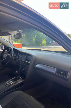 Седан Audi A6 2004 в 