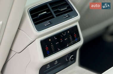 Седан Audi A6 2022 в 