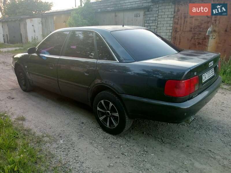 Седан Audi A6 1995 в Кременчуге