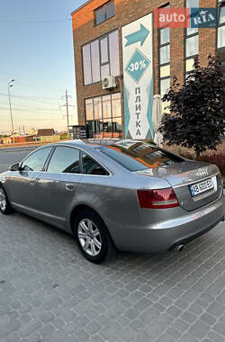 Седан Audi A6 2004 в 