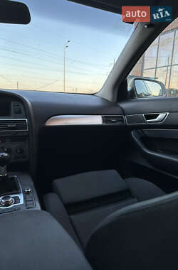 Седан Audi A6 2004 в 