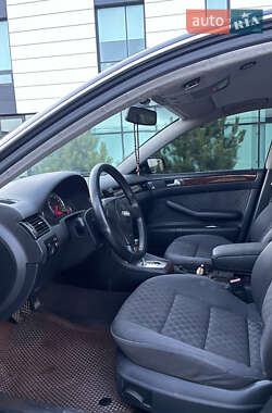 Седан Audi A6 2001 в 
