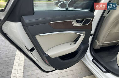 Седан Audi A6 2021 в 