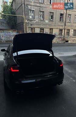 Седан Audi A6 2013 в 