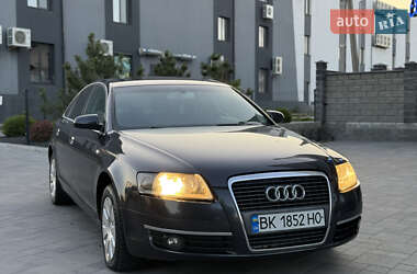 Седан Audi A6 2004 в 