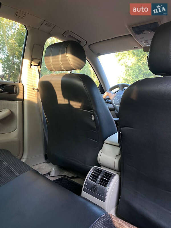 Седан Audi A6 2001 в Семеновке