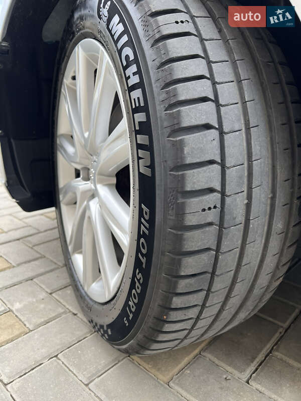 Седан Audi A6 2012 в Гайсине